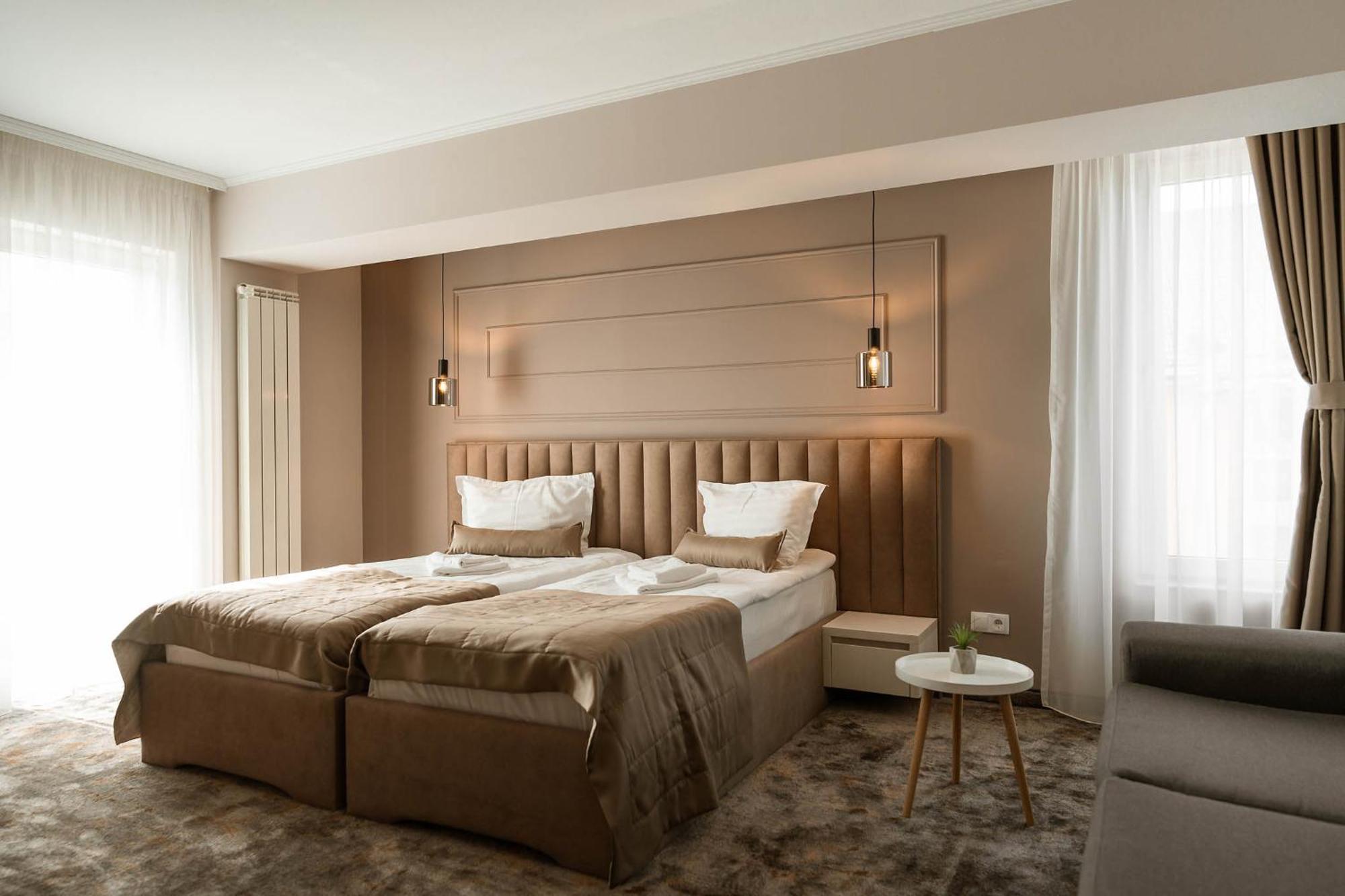 Allegria Hotel Spa ไบเออลูนูไม ภายนอก รูปภาพ