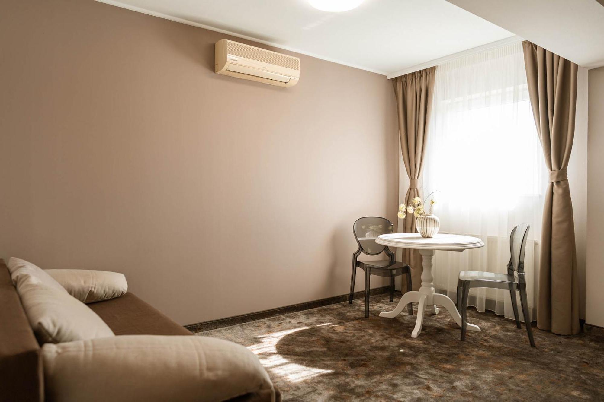 Allegria Hotel Spa ไบเออลูนูไม ภายนอก รูปภาพ