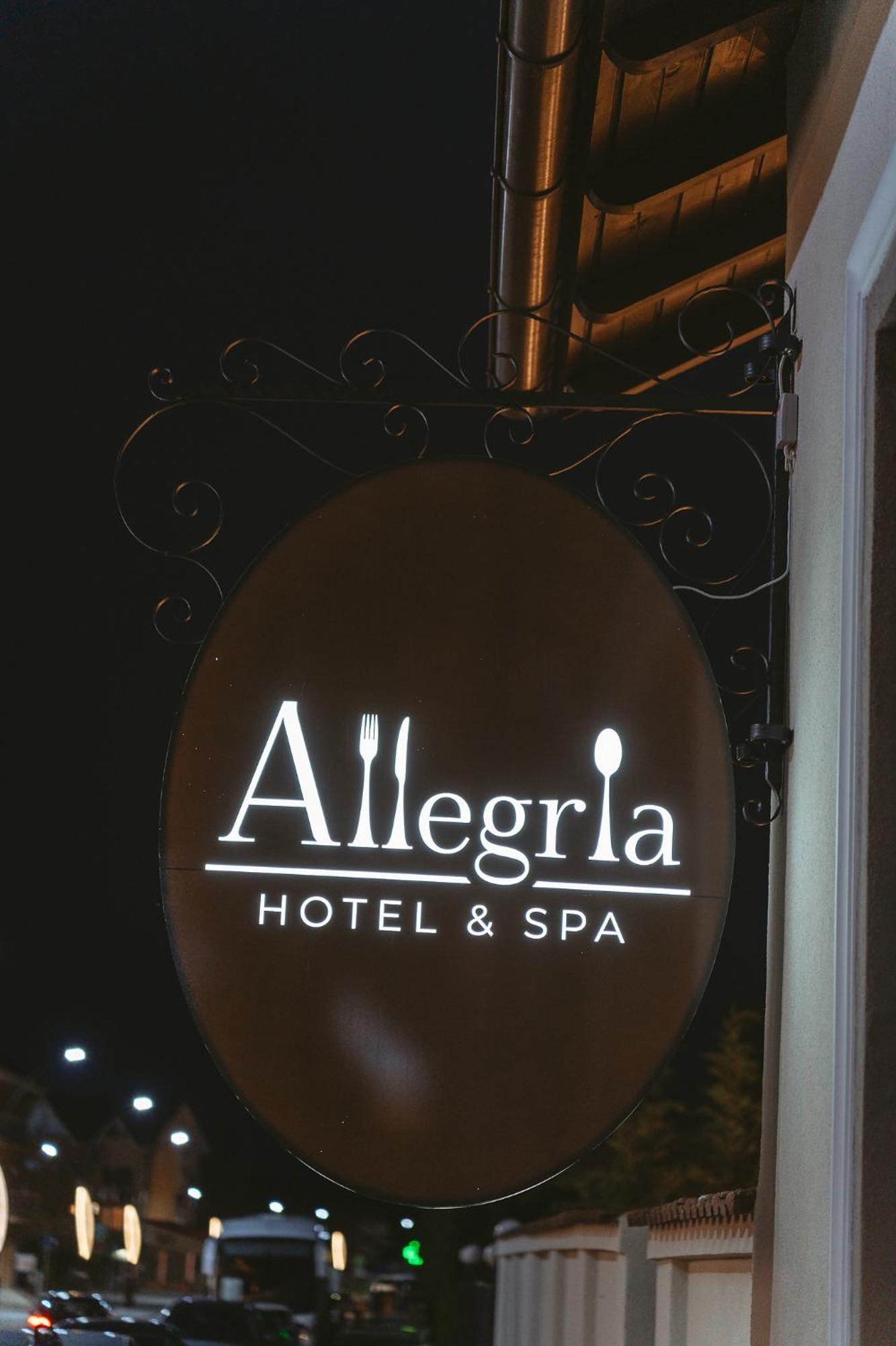 Allegria Hotel Spa ไบเออลูนูไม ภายนอก รูปภาพ